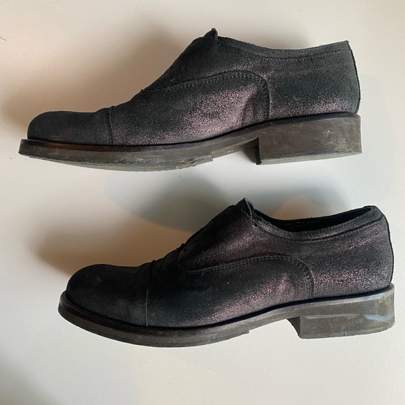 Otto d’Ame Shoes - Otto d’Ame Size 38 Metallic Sueded Slip On Laceless Oxford Shoes